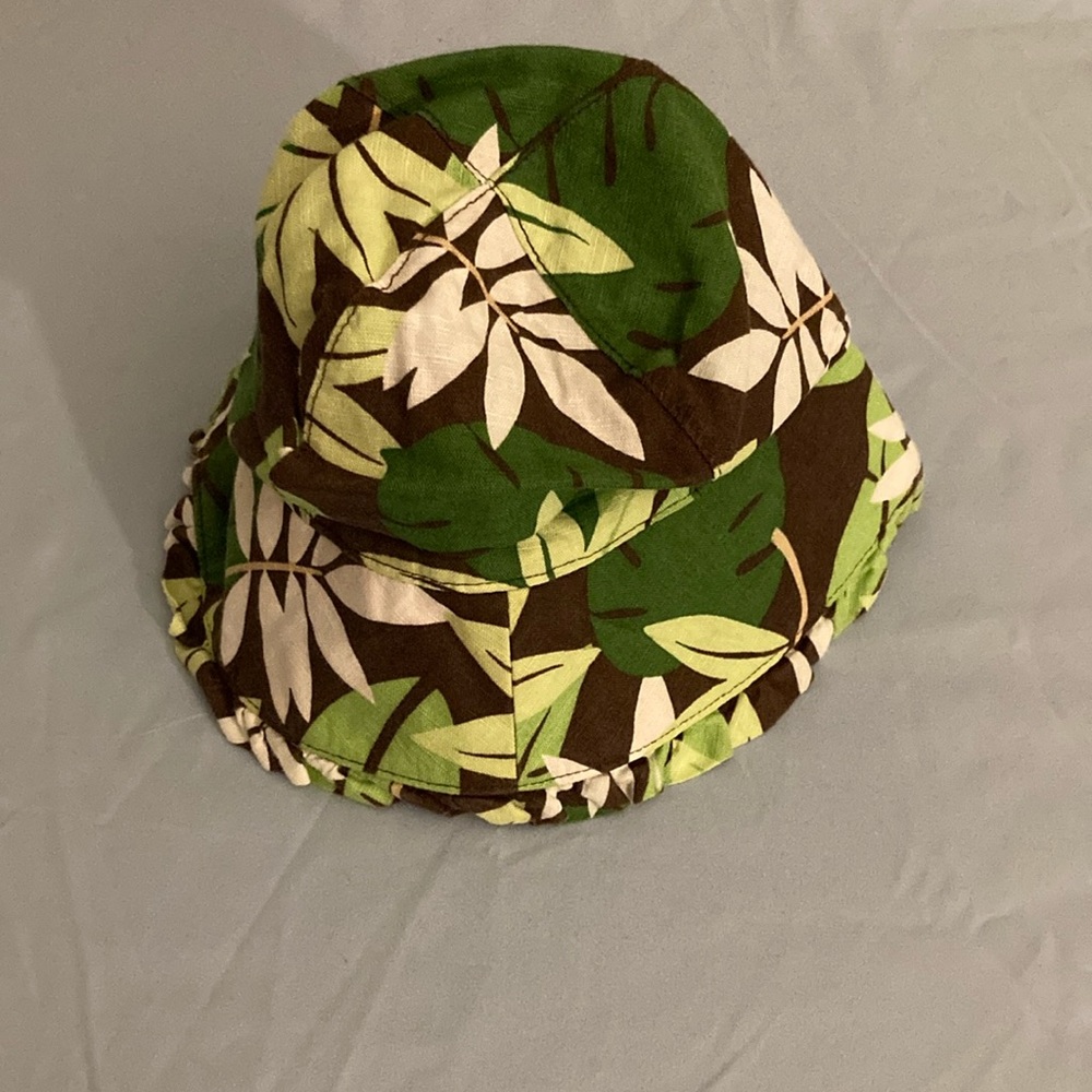 Brand new never worn baby gap bucket hat